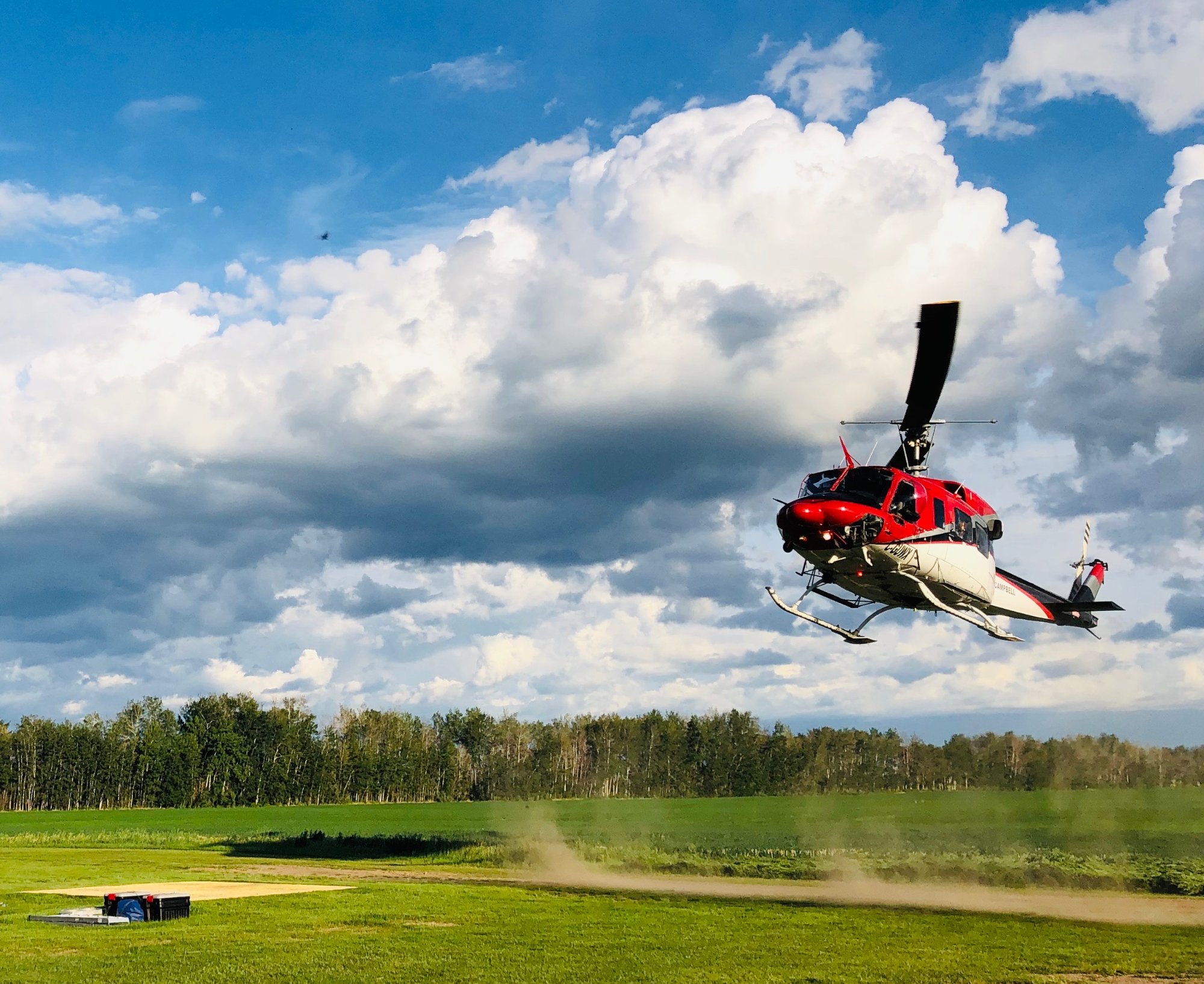Bell 212 lifting off — Ft. Vermillion 2019